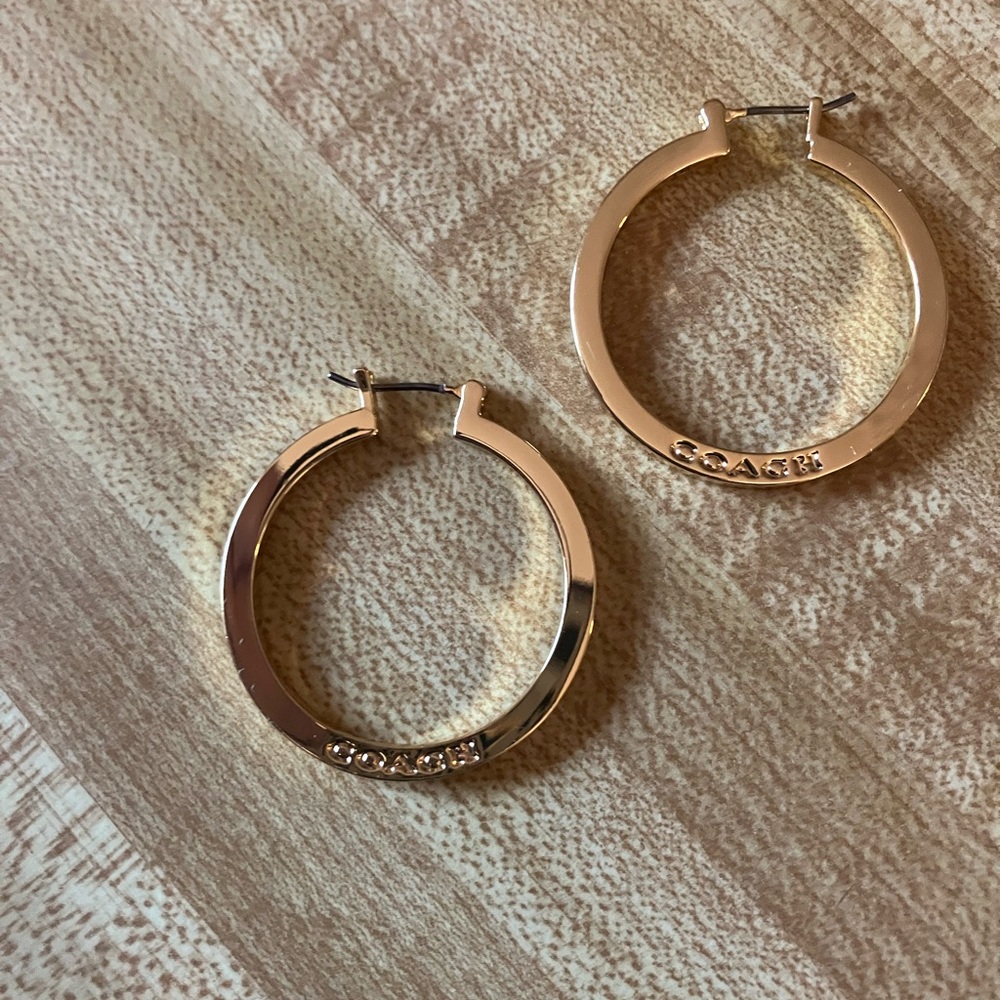 🌸Coach Signature Gold Hoop Earrings - Picture 3 of 5
